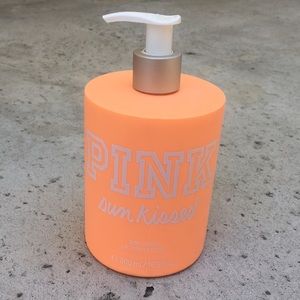 BRAND NEW VICTORIA SECRET BODY LOTION